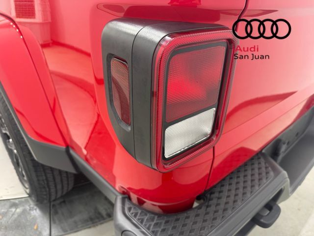 Used 2022 Jeep Gladiator Sport AWD/4WD image 11