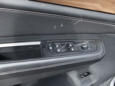 Used 2024 Volkswagen Atlas SE image 33