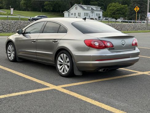 Used 2009 Volkswagen CC Sport FWD image 4