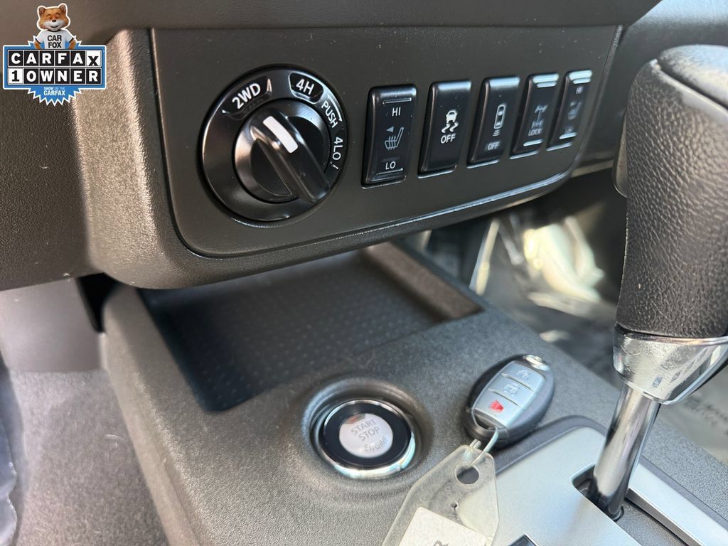 Used 2020 Nissan Frontier PRO-4X w/ Pro-4x Utility Package AWD/4WD image 29
