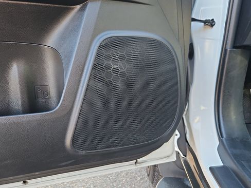 Used 2024 Toyota 4Runner TRD Off-Road Premium image 11