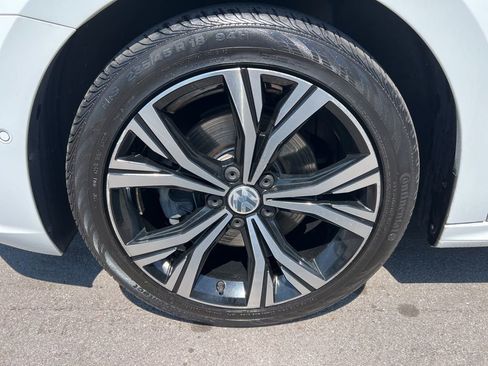 Certified 2020 Volkswagen Passat 2.0T SEL FWD image 8