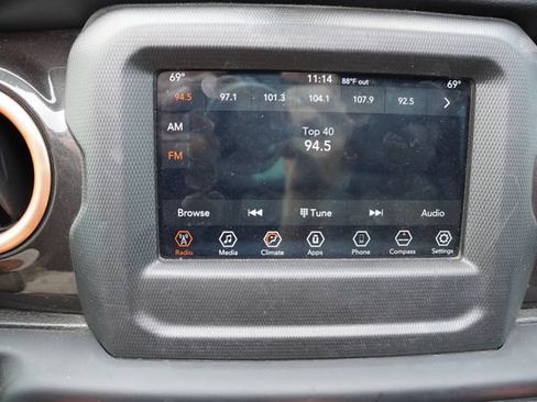 Used 2019 Jeep Wrangler Unlimited Sport AWD/4WD image 5