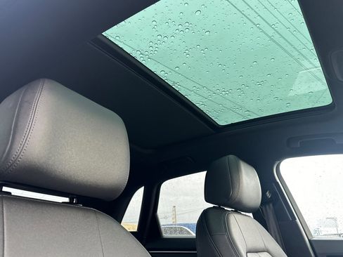 Used 2025 Audi Q3 2.0T Premium image 17