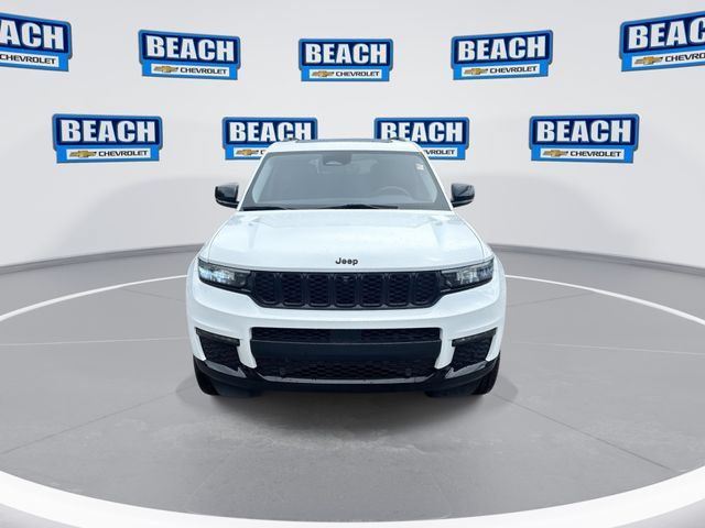 Used 2023 Jeep Grand Cherokee L Limited w/ Luxury Tech Group II AWD/4WD image 3