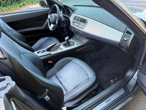 Used 2003 BMW Z4 3.0i RWD image 17