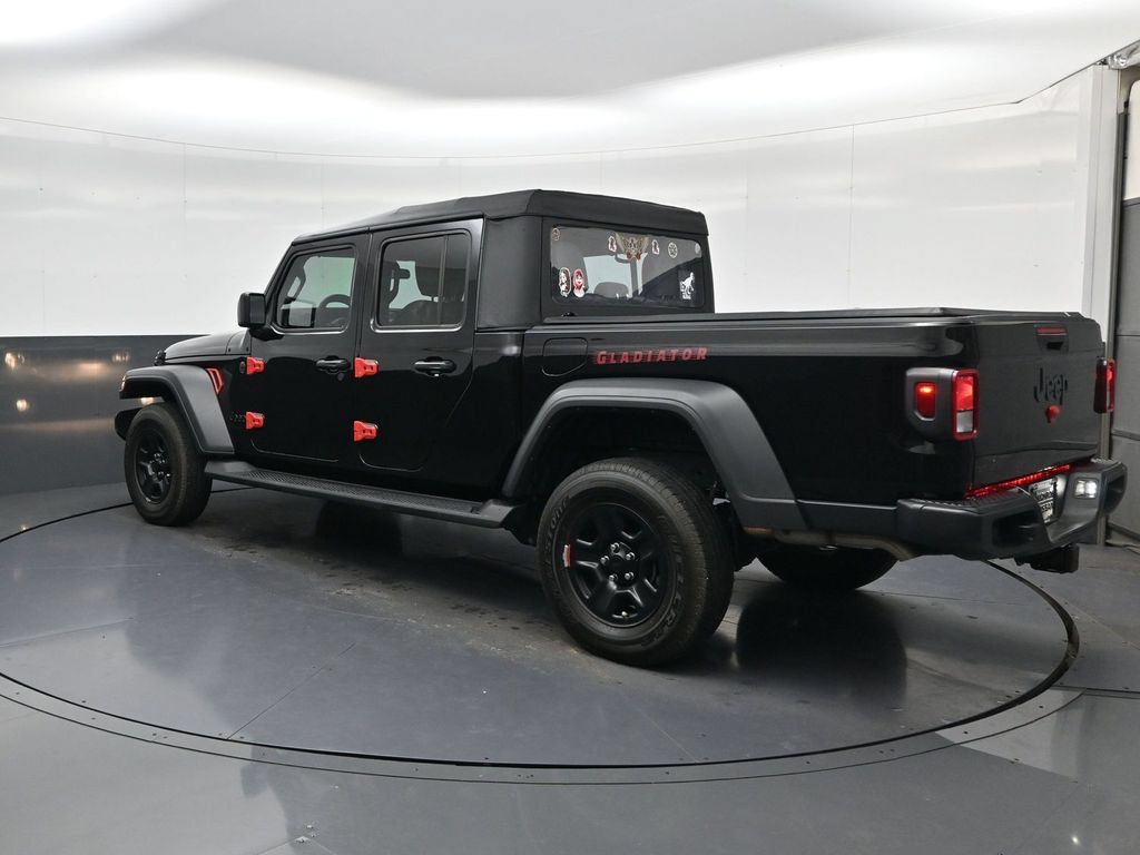 Used 2025 Jeep Gladiator Sport AWD/4WD image 7