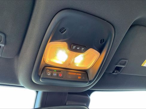 Used 2022 Chevrolet TrailBlazer RS image 35