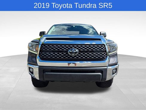 Used 2019 Toyota Tundra SR5 w/ SR5 Upgrade Package AWD/4WD image 9