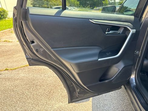 Used 2022 Toyota RAV4 XLE Premium FWD image 21