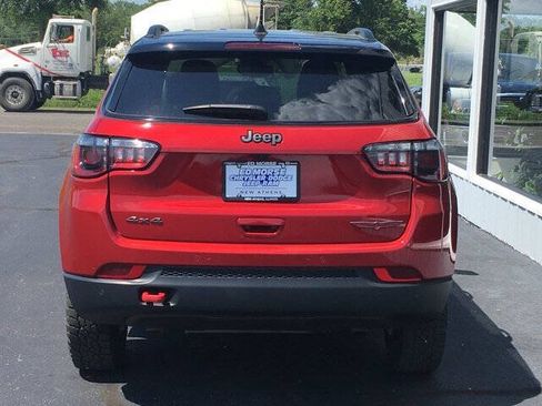 Used 2024 Jeep Compass Trailhawk AWD/4WD image 8