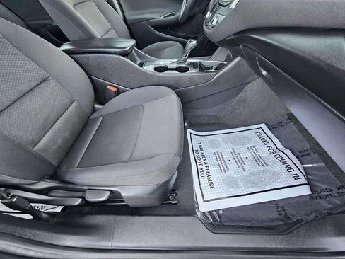 Used 2020 Chevrolet Malibu LT image 16