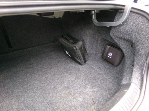 Used 2023 Volkswagen Jetta SE w/ Panoramic Sunroof Package FWD image 20