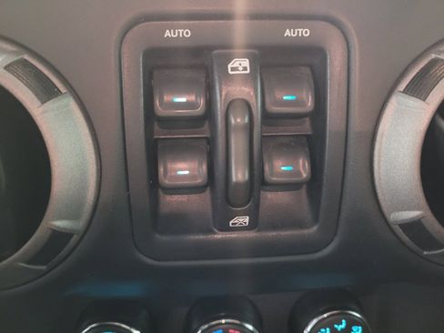 Used 2016 Jeep Wrangler Unlimited Sport w/ Quick Order Package 24S AWD/4WD image 27