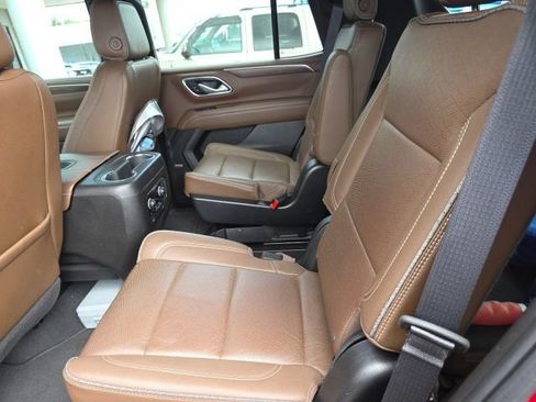 Used 2023 Chevrolet Tahoe High Country AWD/4WD image 9