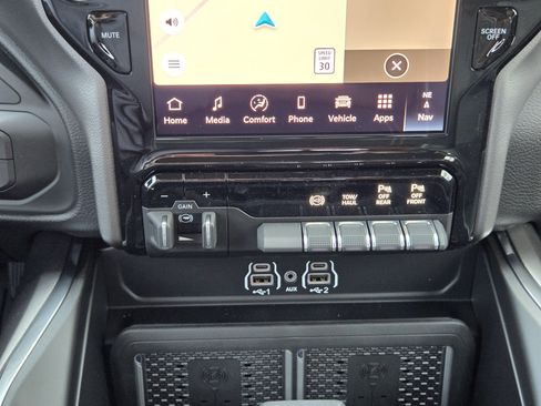 New 2026 RAM 2500 Laramie w/ Night Edition AWD/4WD image 17