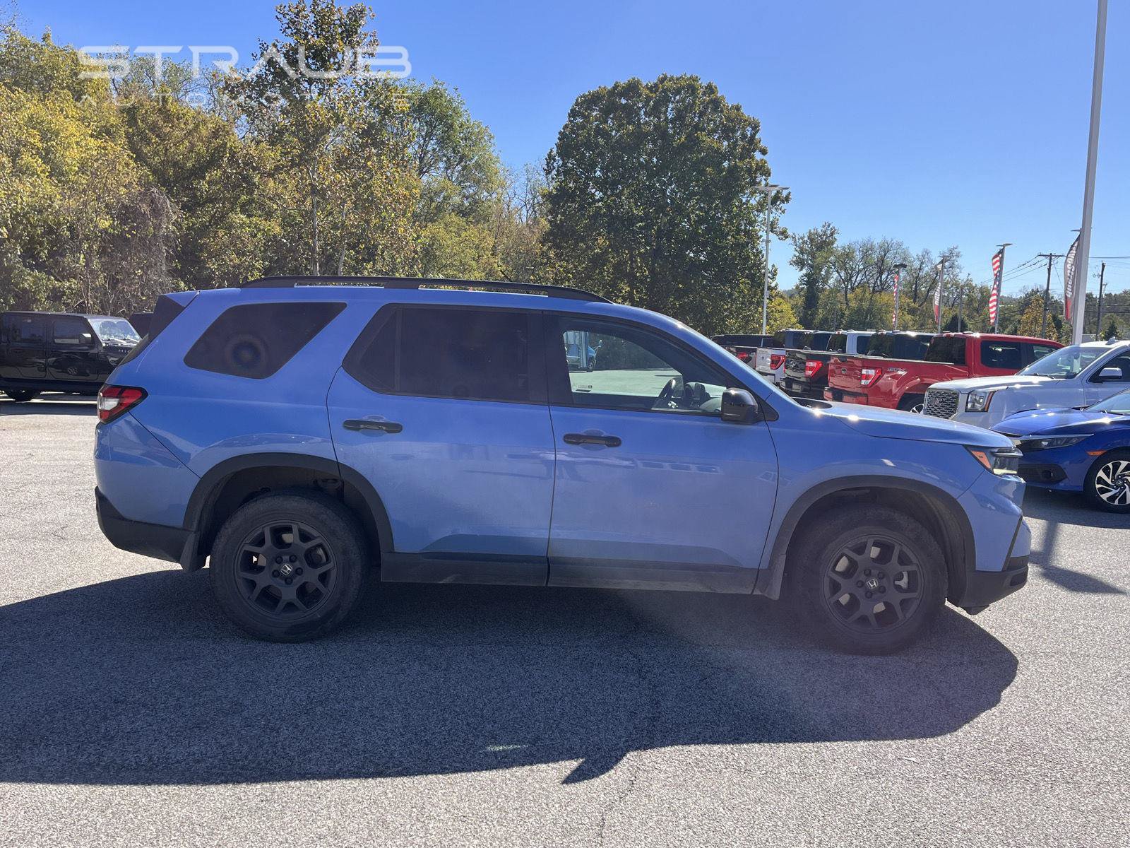 Used 2024 Honda Pilot TrailSport image 5