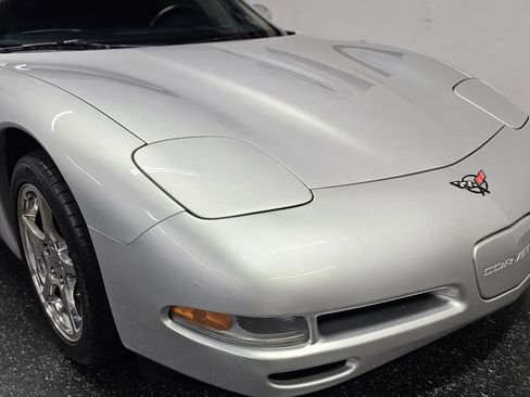 Used 2002 Chevrolet Corvette Coupe w/ Preferred Equipment Group2 image 26