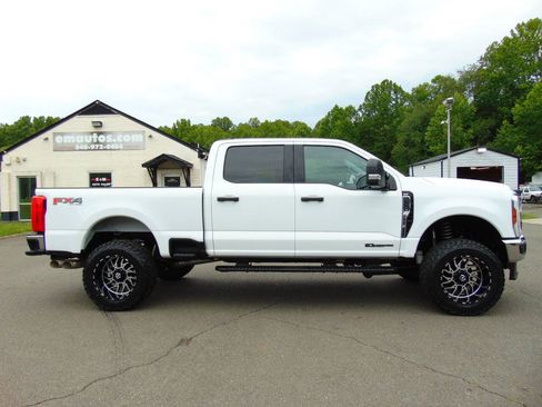 Used 2025 Ford F250 XLT AWD/4WD image 38