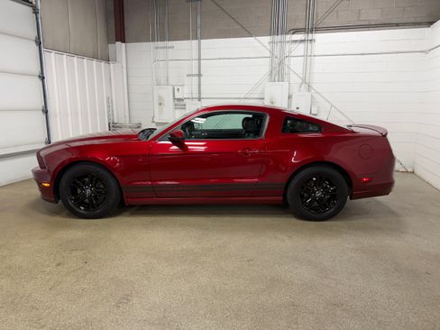 Used 2014 Ford Mustang Premium w/ Comfort Package RWD image 6
