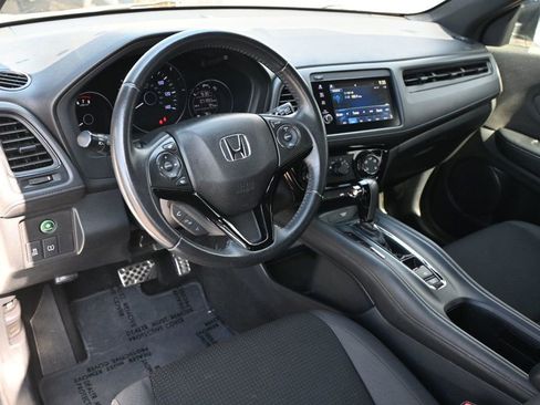 Used 2019 Honda HR-V Sport image 8