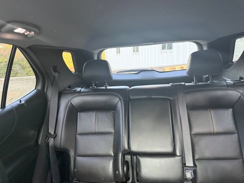 Used 2022 Chevrolet Equinox Premier AWD/4WD image 19