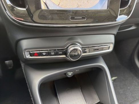 New 2026 Volvo XC40 B5 Plus w/ Protection Package Premier image 17