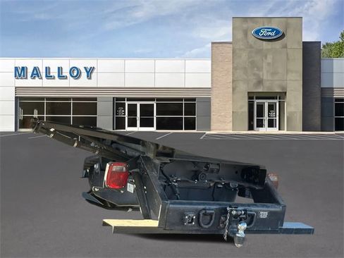 Used 2024 Ford F550 4x4 Regular Cab Super Duty image 4