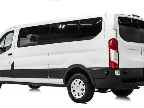 Used 2015 Ford Transit 350 XLT image 4