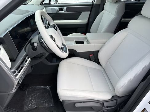 New 2026 Hyundai Santa Fe SE FWD image 9