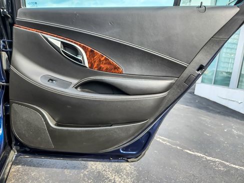 Used 2010 Buick LaCrosse CXL FWD image 18