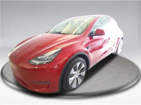 Used 2023 Tesla Model Y Long Range AWD/4WD image 12