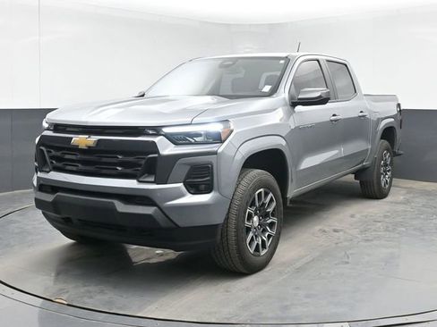 Used 2024 Chevrolet Colorado LT w/ LT Convenience Package III AWD/4WD image 10