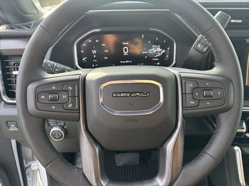 New 2026 GMC Sierra 2500 Denali Ultimate image 17