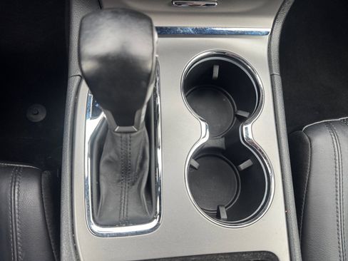 Used 2020 Jeep Grand Cherokee Limited w/ Luxury Group II image 25