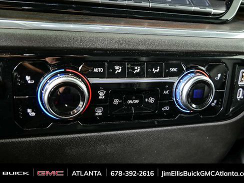 Used 2025 GMC Sierra 1500 SLT image 16