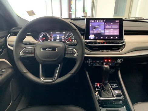 Certified 2024 Jeep Compass Limited AWD/4WD image 12