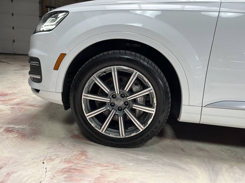Used 2018 Audi Q7 3.0T Prestige w/ Prestige Package AWD/4WD image 37