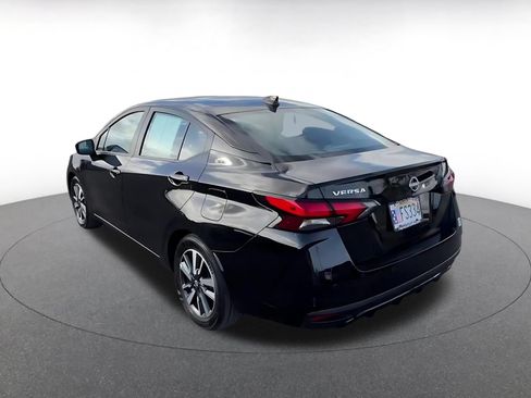 Used 2025 Nissan Versa SV FWD image 11