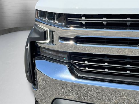 Used 2022 Chevrolet Silverado 1500 LT AWD/4WD image 5