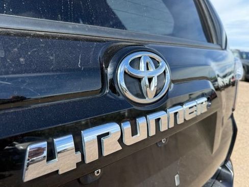 Used 2014 Toyota 4Runner SR5 AWD/4WD image 14