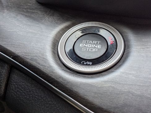 Certified 2023 Jeep Grand Cherokee L Overland image 28