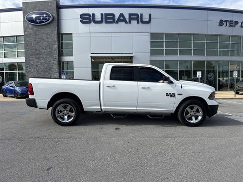 Used 2019 RAM 1500 Big Horn image 9