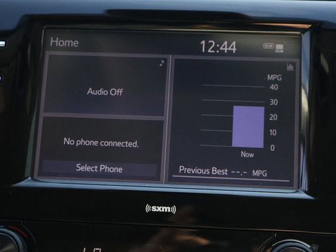 Used 2020 Toyota Camry SE image 22