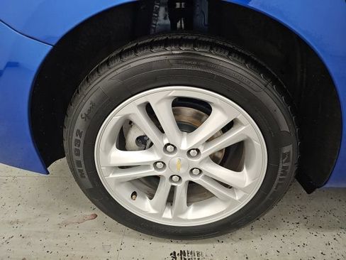 Used 2018 Chevrolet Cruze LT FWD image 7