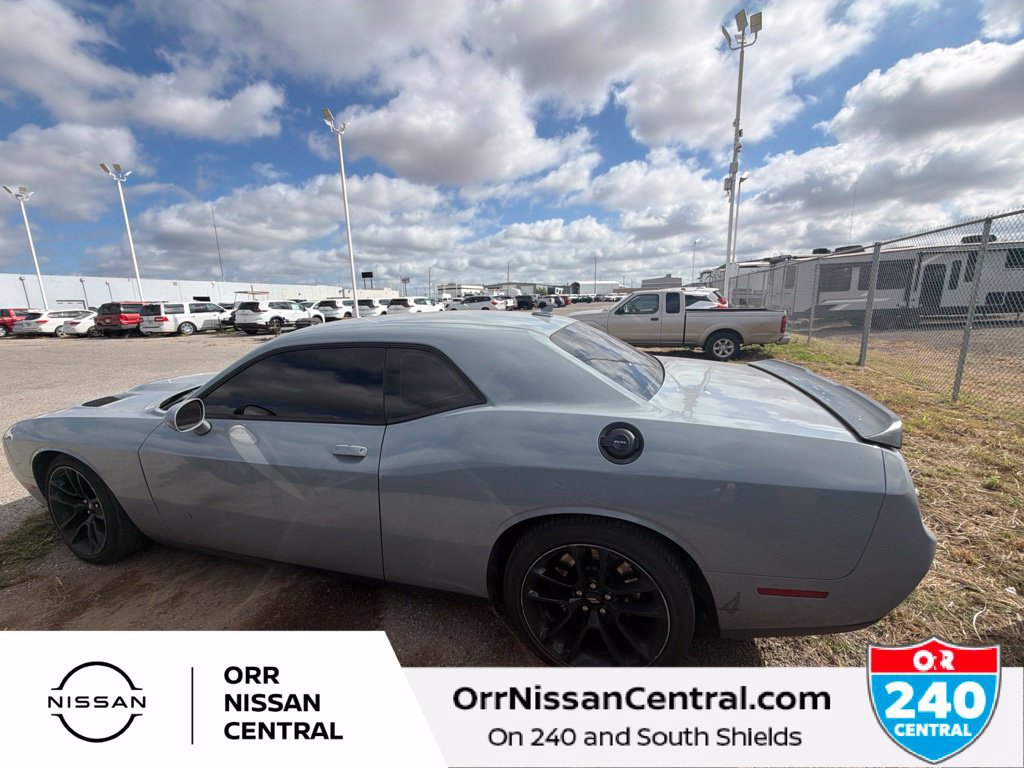 Used 2022 Dodge Challenger R/T Scat Pack RWD image 7