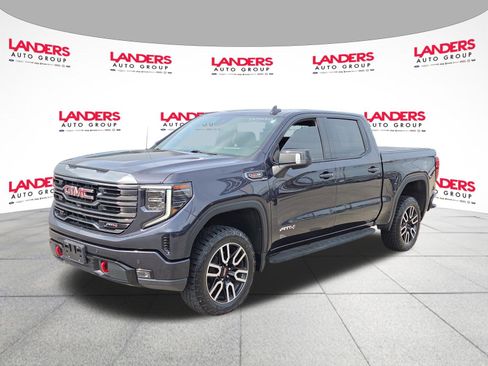 Used 2022 GMC Sierra 1500 AT4 w/ AT4 Premium Package AWD/4WD image 7