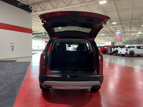 Certified 2023 GMC Acadia SLE w/ Driver Convenience Package image 16