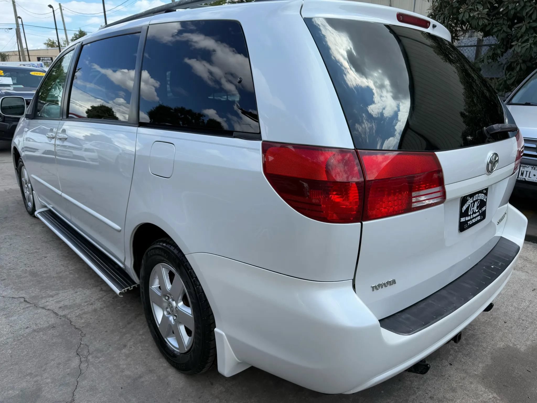 Used 2004 Toyota Sienna XLE FWD image 5