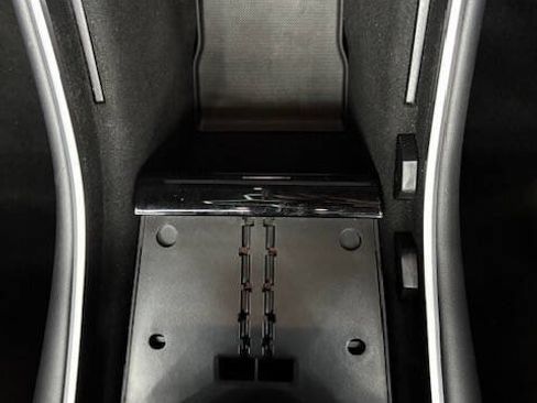 Used 2018 Tesla Model 3 Long Range image 16